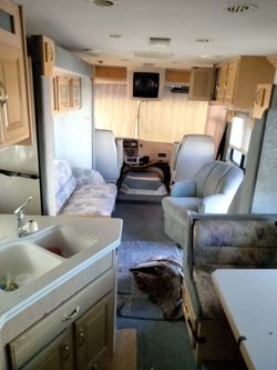 1999 golf stream sunvoyager 35' motorhome
