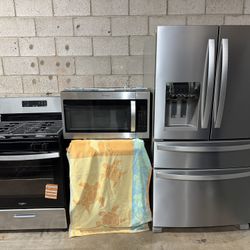 VERY NICE STAINLESS STEEL KITCHEN APPLIANCE SET LIKE NEW  