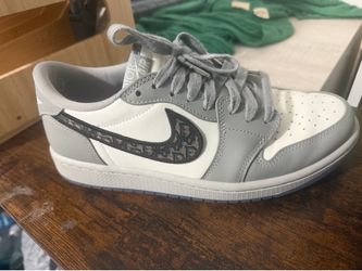 Dior Air Jordan 1 Low 8M (used twice)