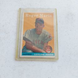 1958 ROGER MARIS BASEBALL CARD( ROOKIE)