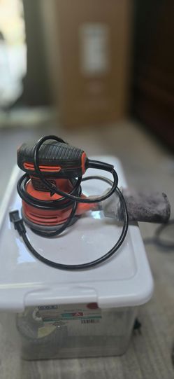 Black + Decker BDERO100 Random Orbit Sander