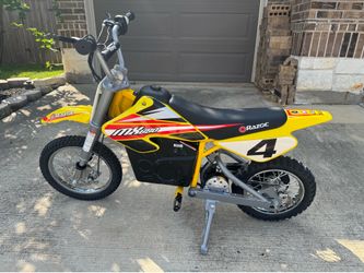 Razor MX650 Dirt Rocket Electric Motocross Off-road Bike - Yellow