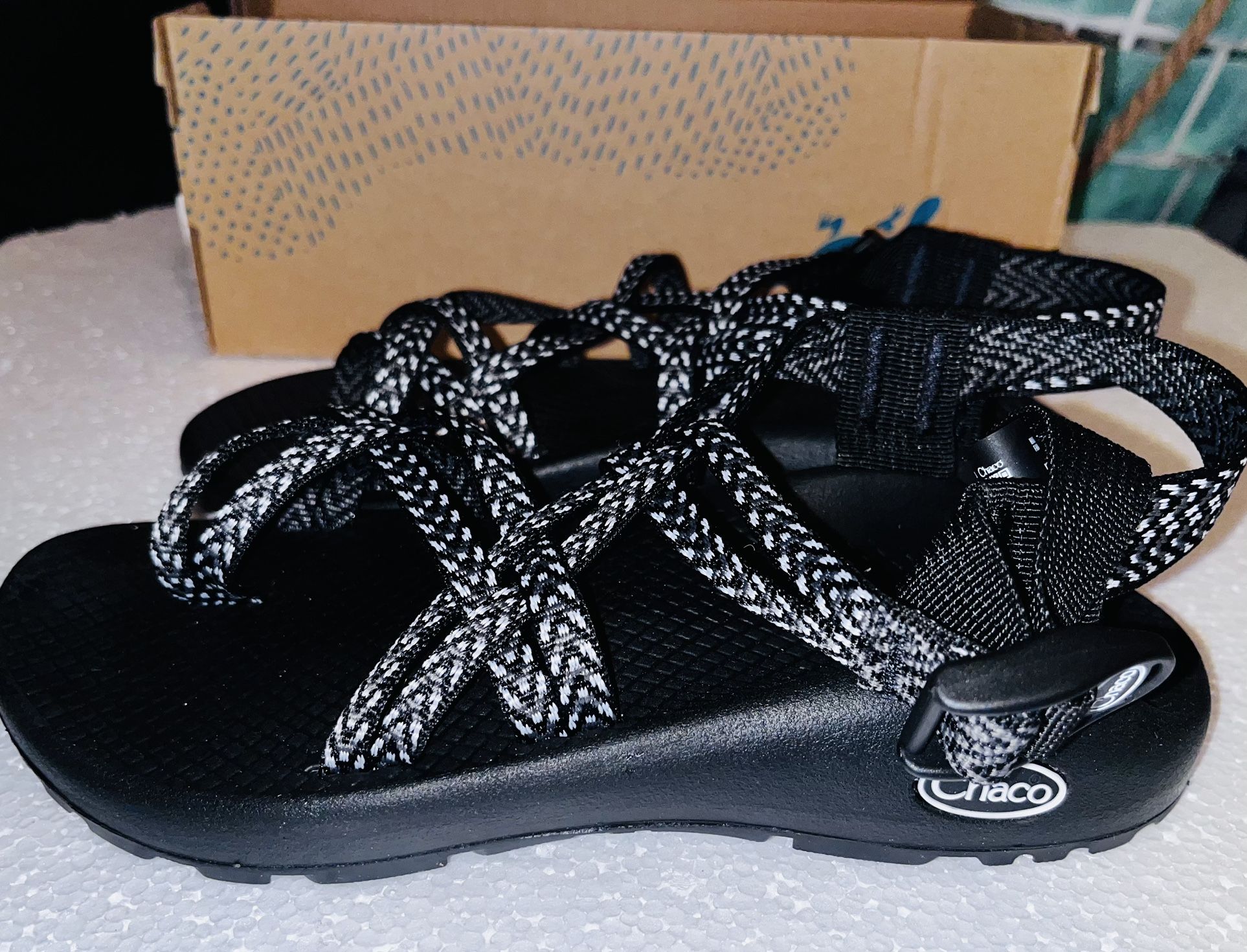 Chaco Zx2 Womens Sandals New In Box Size 6