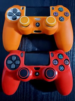 Custom PS4 Controllers 