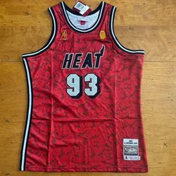 Bape X Mitchell & Ness Miami Heat #93 Jersey Red Camo – Size L