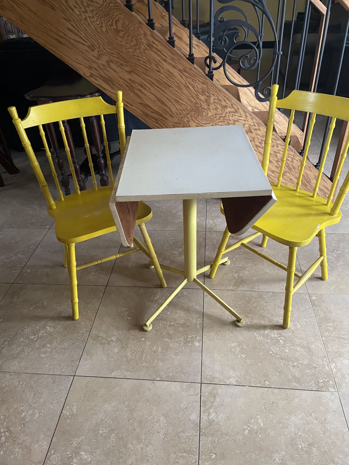 Adorable Vintage Formica Table Ready For Redo