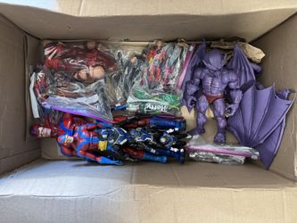 HUGE Marvel Action Figure Lot