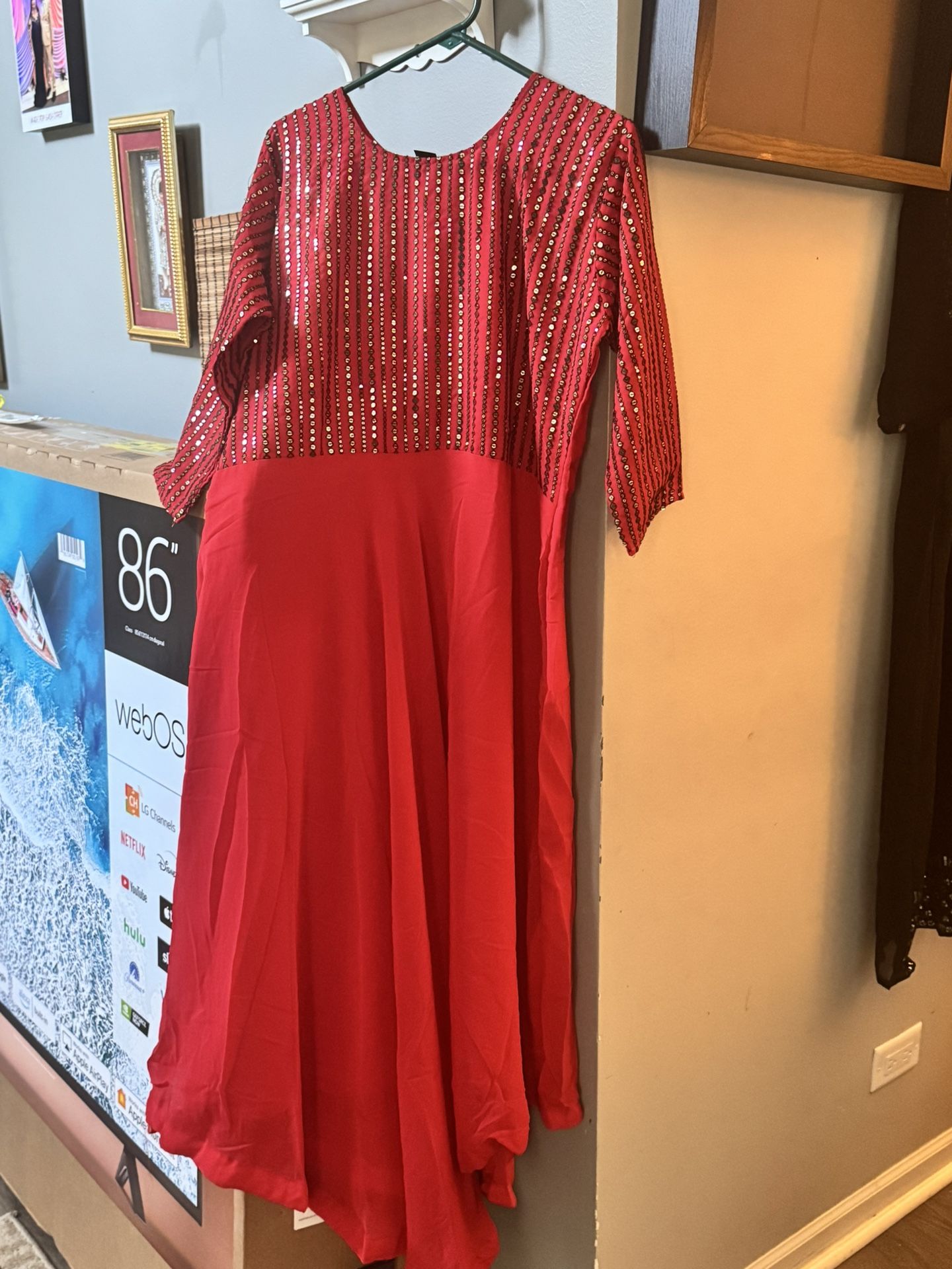 WOMENS LONG RED DRESS IN AN XXL SIZE WITH SEQUINED TOP AND SLEEVES BRAND NEW AND GOING CHEAP