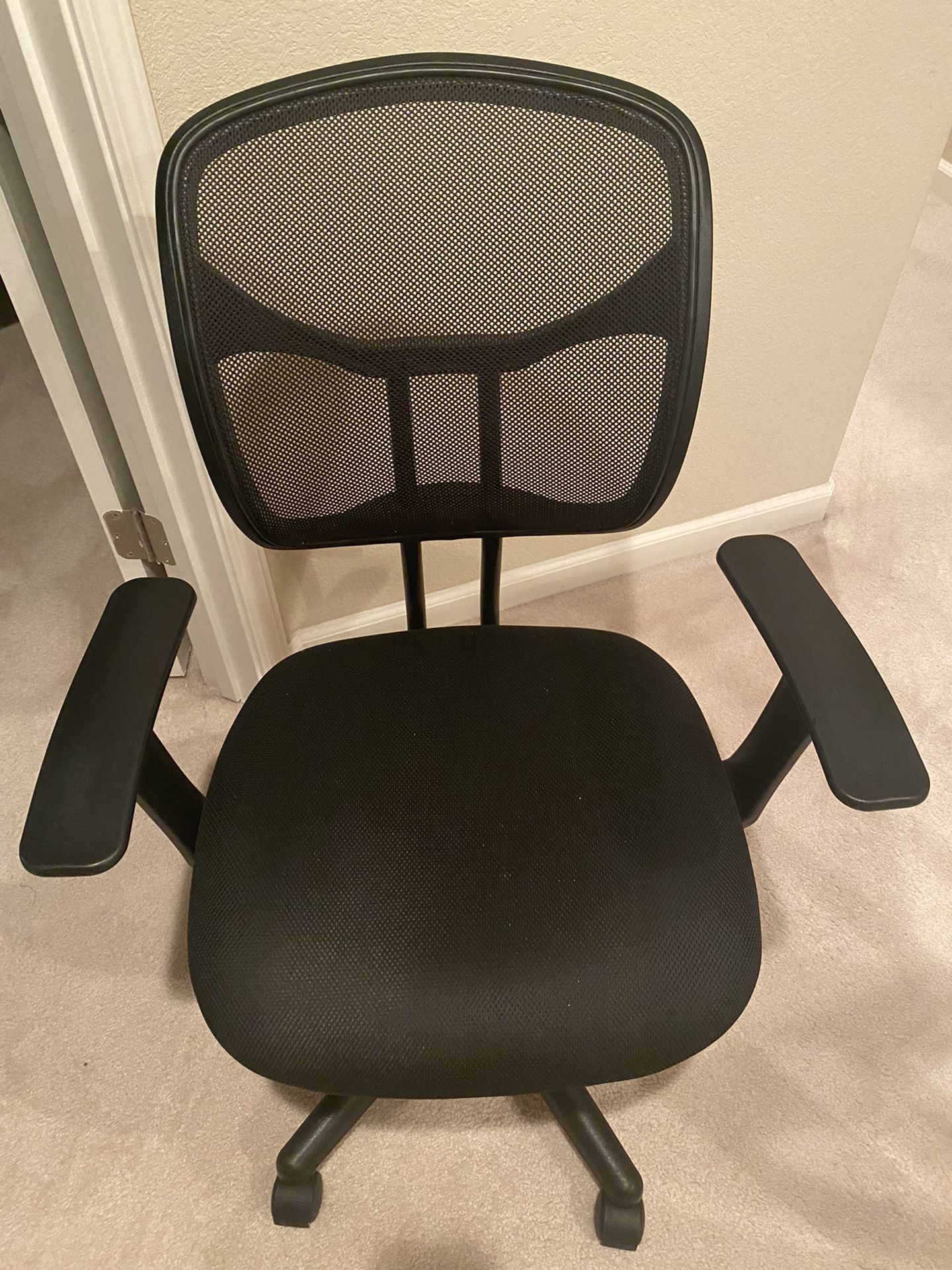 Office Task Chair - Adjustable and Mesh Back