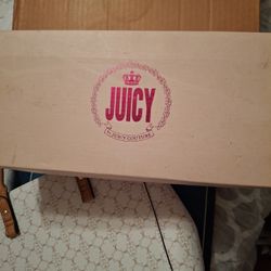 Juicy Slide Ons