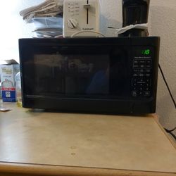 Black Hamilton Beach Microwave 