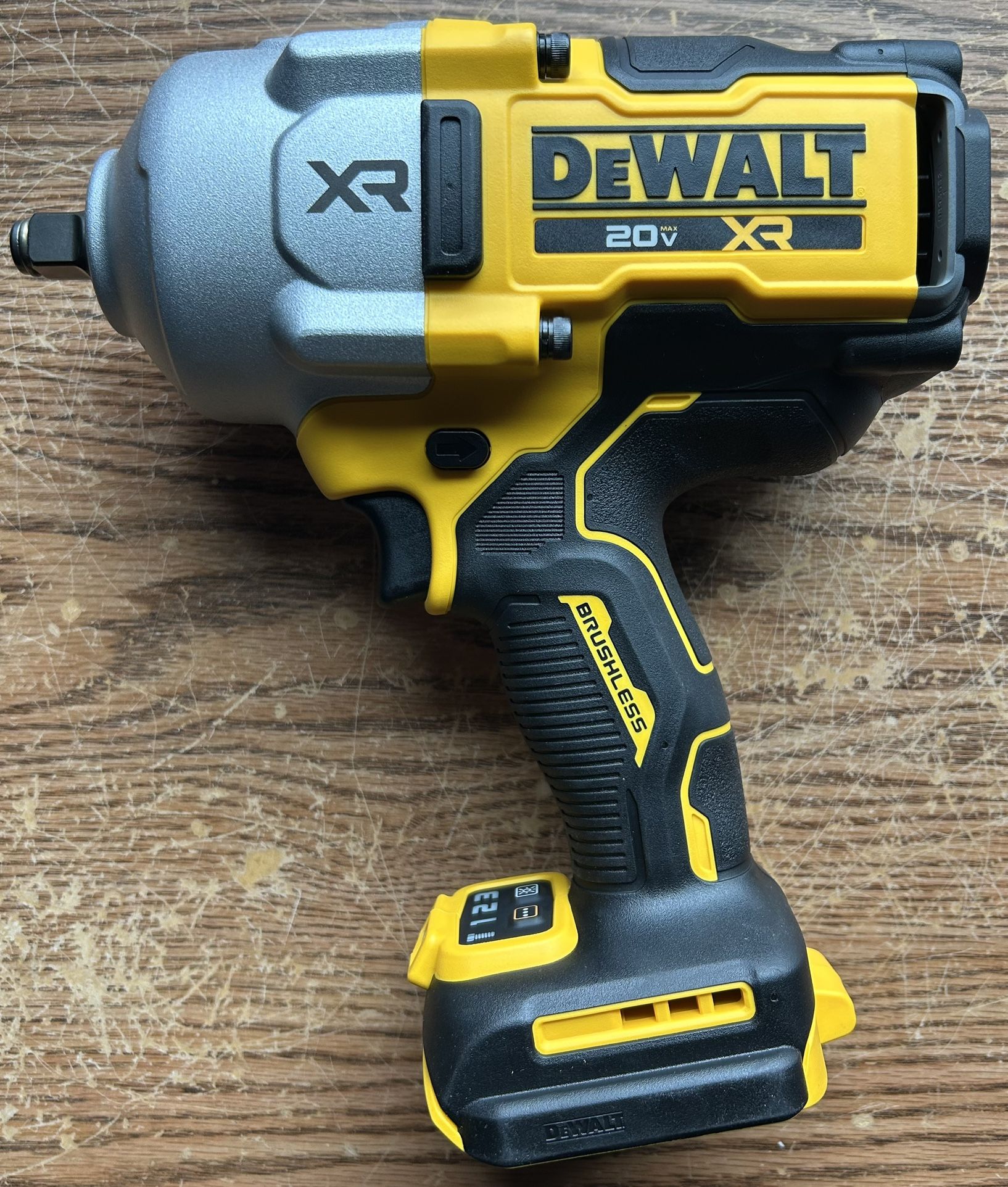 DEWALT DCF961 20V 1/2 in. High Torque Impact Wrench