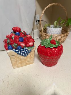 Strawberry jars