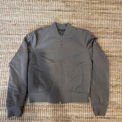 Lululemon  Jacket(sizecc M)