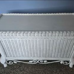 White Wicker Chest/Trunk