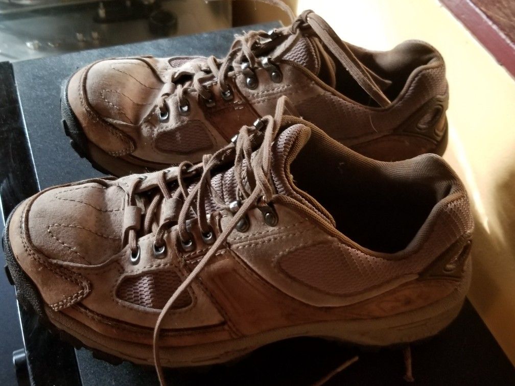 Women's Size 8 Hiking Boots