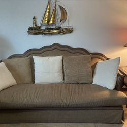 2 Free couches 