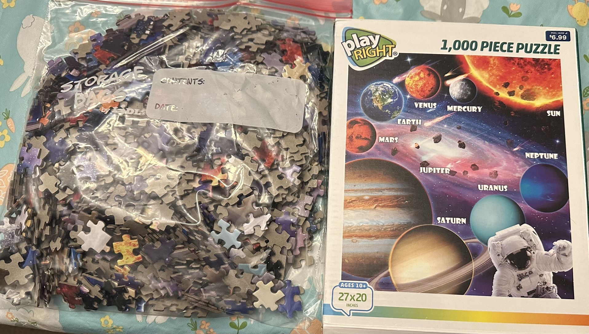 Play right 1000 piece puzzle solar system