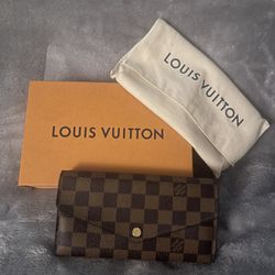 Louis Vuitton Sarah Wallet