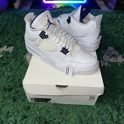Jordan 4 Metallic Purple 