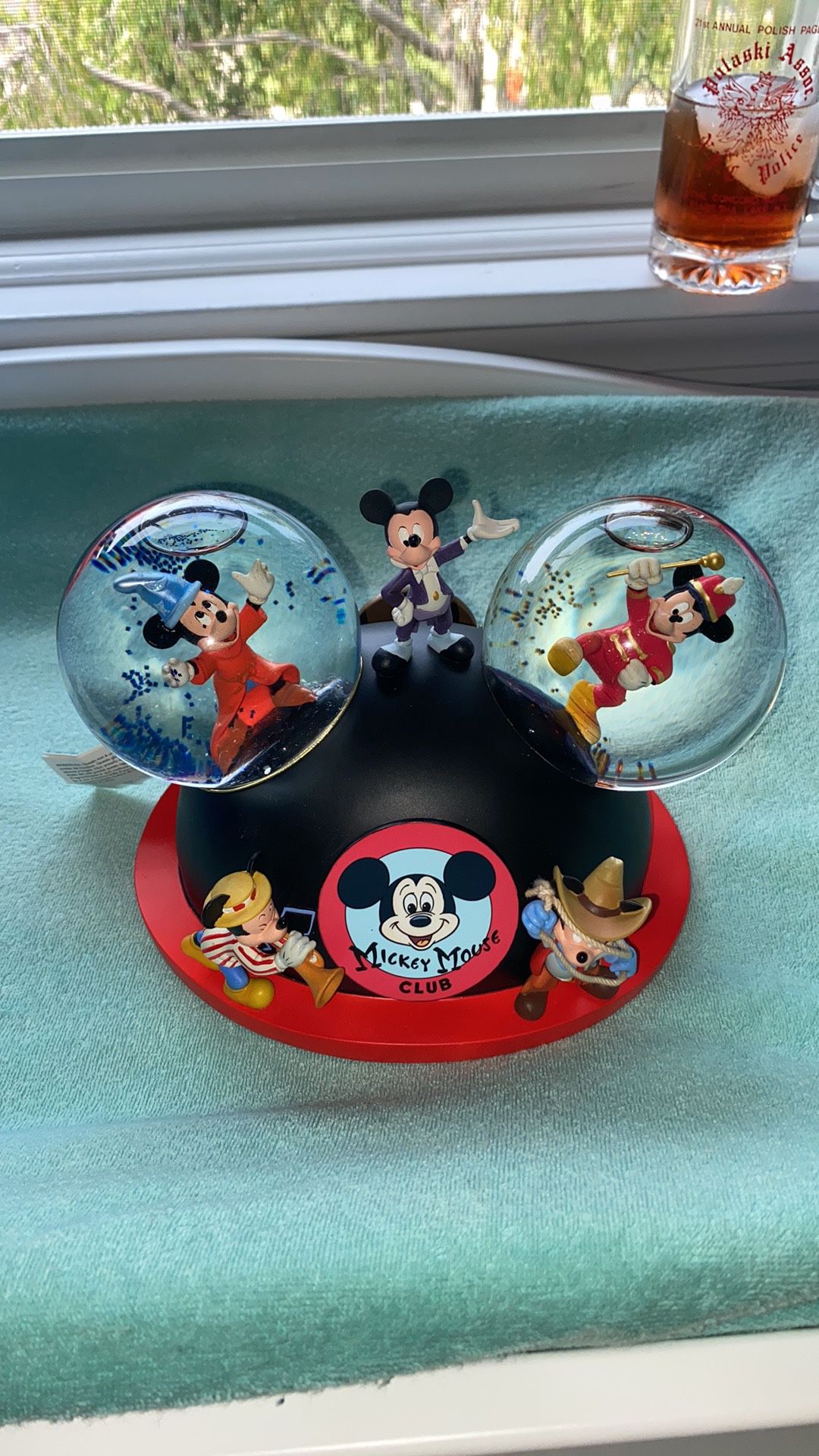 Disney Mickey Mouse March Club Ears Musical Snow Globe Light Up 2002