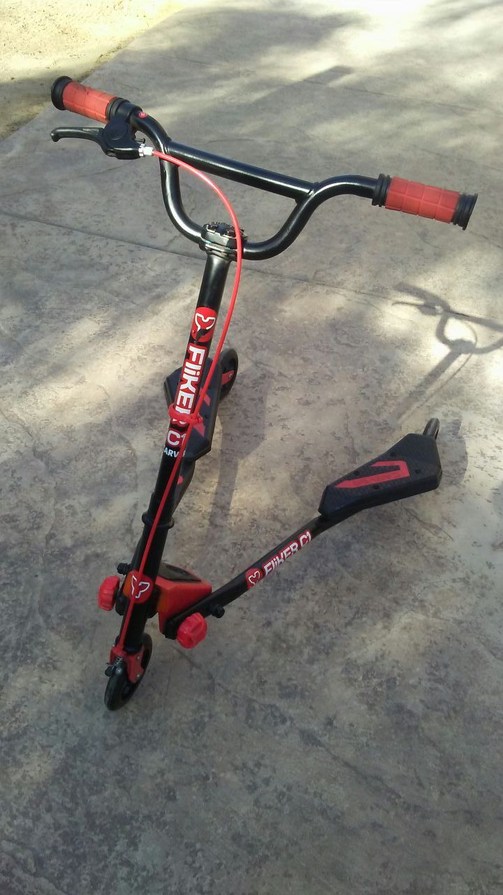 Yvolution Y Fliker C1 Scooter Red Carver Series