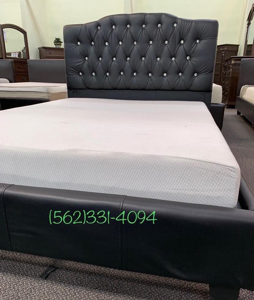 ♠️Brand new Tufted  Calking bed with Orthopedic Supreme Mattress.