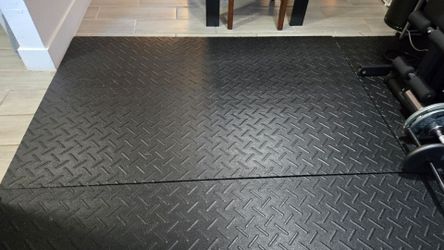 3 Heavy Duty Gym Mats – 4ft x 4ft – $20 Each