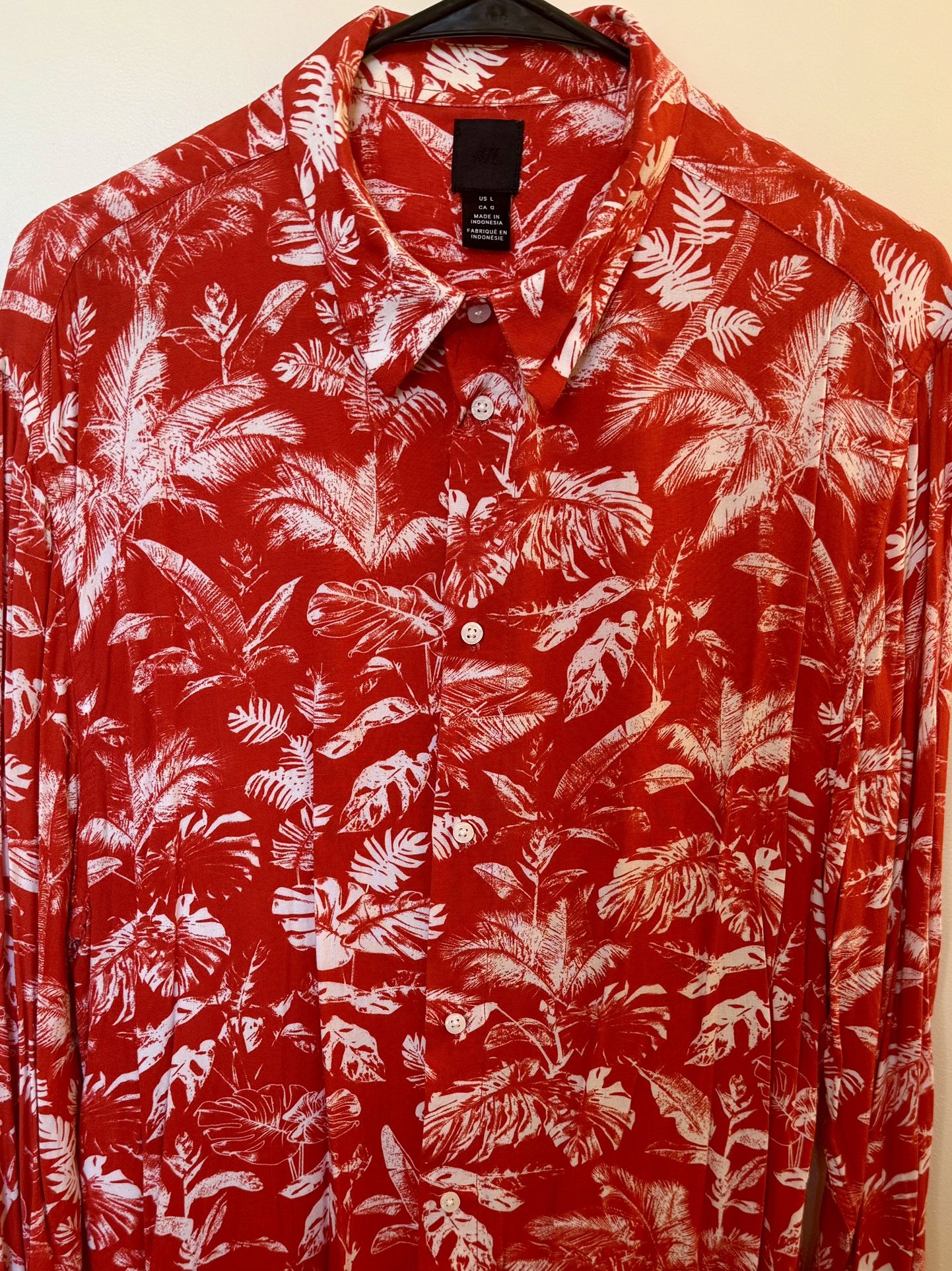 H&M Summer Button Up Shirt (L)