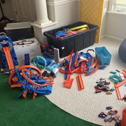 Hot Wheels. Tons Of Tracks, Cars, Smart track, Car wash, And More