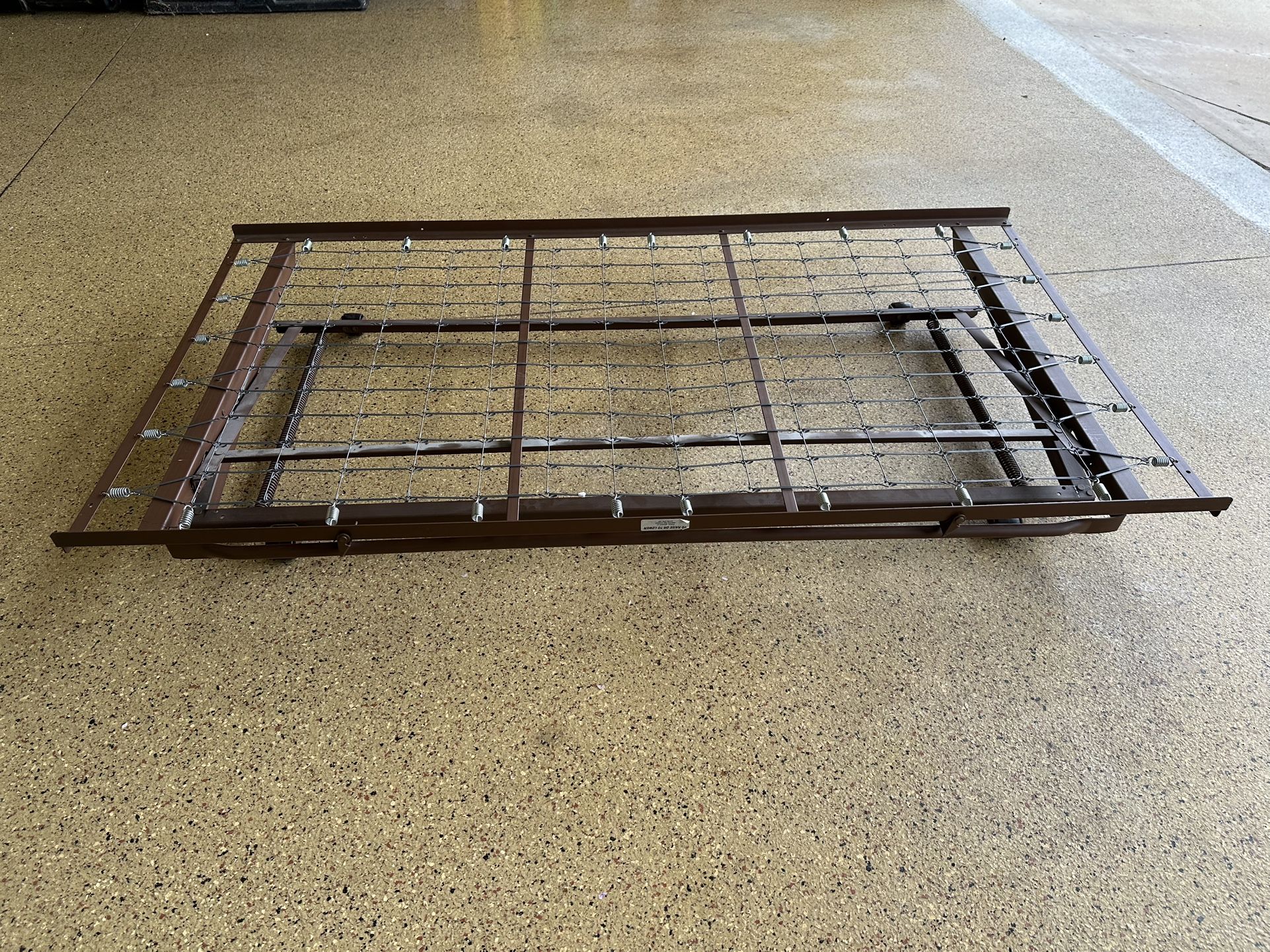 Pop-up Trundle Bed Frame For A Twin Bed
