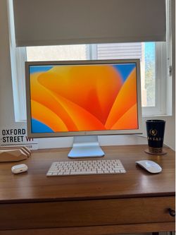 Apple Cinema Display Monitor – Excellent Condition – Classic Apple Design