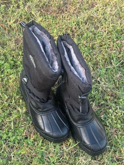 Aleader Men's Size 12 Snow Boots Preowned in good condition Pet & Smoke Free Home. Check photos for any flaws. Insulated Aleader snow boots in blac