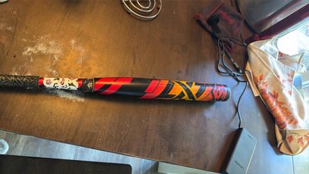 Louisville 33’ Softball Bat