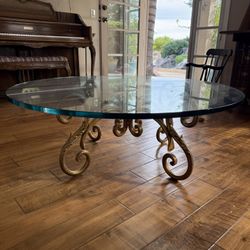 Round glass coffee table 