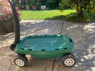 Plastic wagon