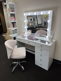 New Glass Top Make Up Vanity