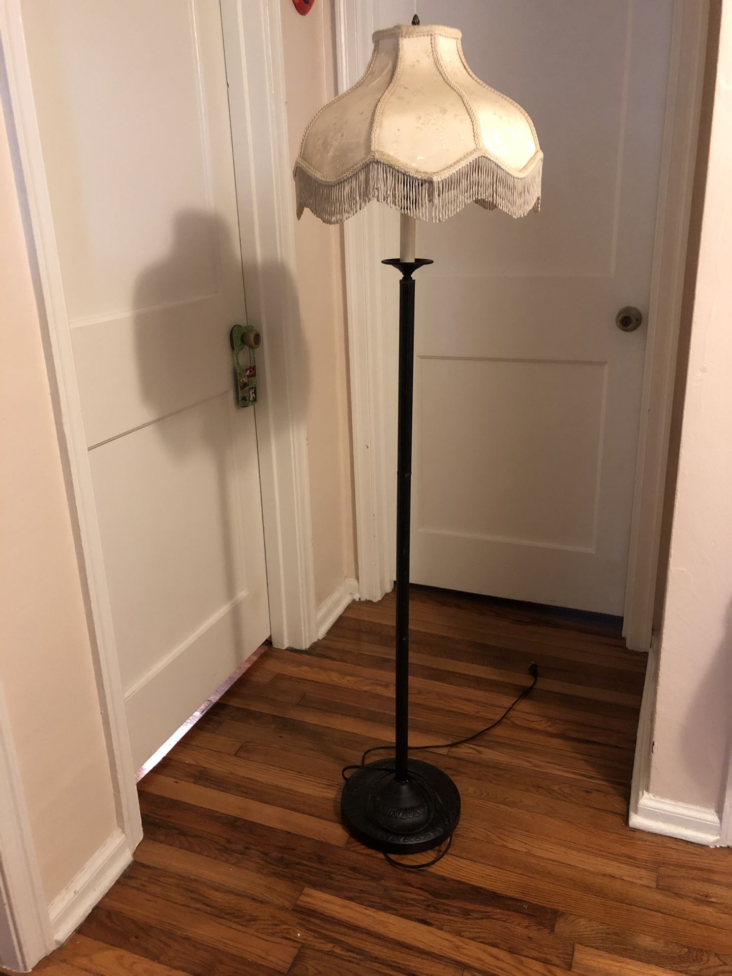 Floor lamp