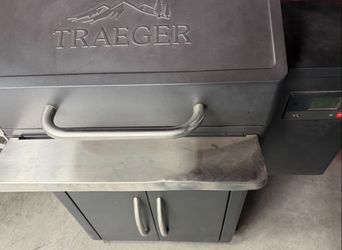 Treager Smoker in good condition works great
