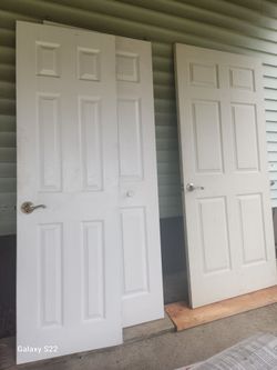 1 INTERIOR DOOR/ 1 Bi-FOLD  DOOR