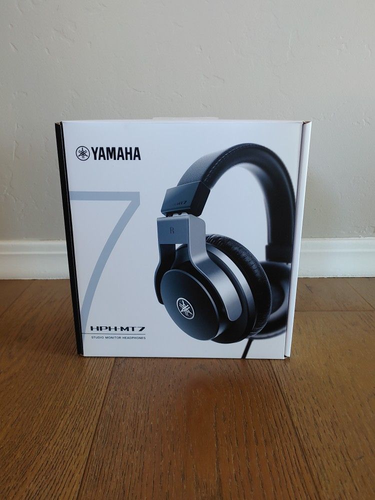 Yamaha HPH-MT7 Studio Monitor Headphones (Brand New)