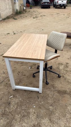 Desk whit chair