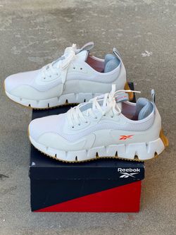 NEW Women’s Reebok Zig Dynamica Sneakers White/Orange/Light Blue - Size 9 & 9.5