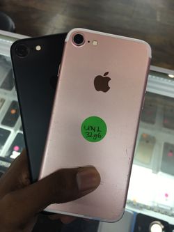 iPhone 7 32GB FACTORY UNLOCKED