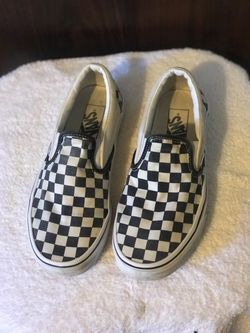 Tennis shoes men 6.5( women size 8 )