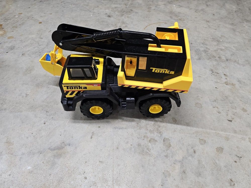 Heavy Duty Tonka Toy Truck