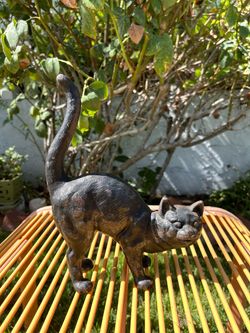 Vintage Hubley Cast iron cat statue
