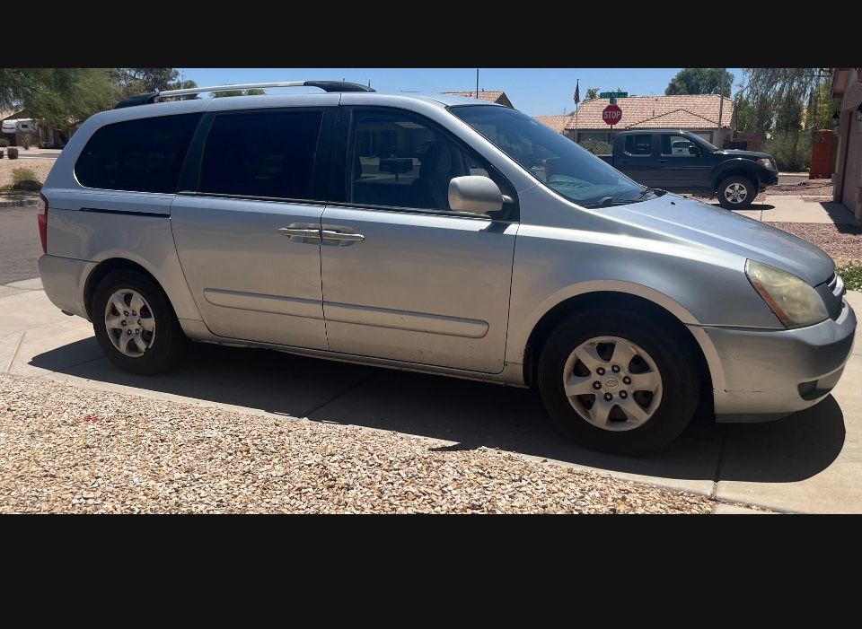 2010 Kia Sedona Price Is Firm