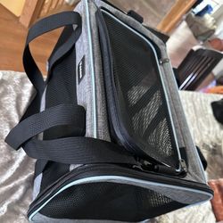 Vceoa 17.5x11x11 Inches Cat, Dog Carrier for Pets Up to 16 Lbs, Soft-Sided Cat Bag Animal Carriers Travel Puppy Carry As a Toy of Fabric Pet Home