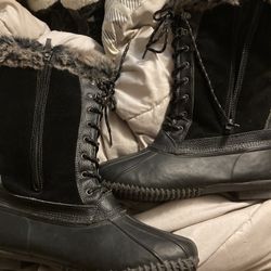 Woman’s Snow Boots Size 10.5